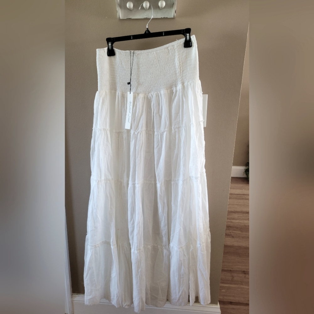 Vici Cruz Cotton smocked maxi skirt. New  size large
